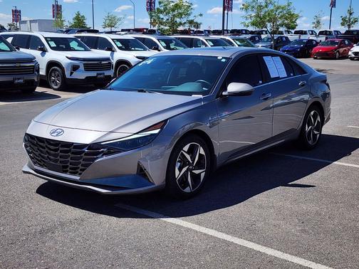 Fluid Metal 2022 Hyundai ELANTRA HEV Limited