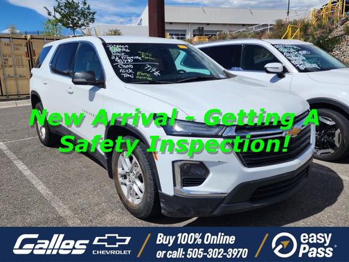 Summit White 2022 Chevrolet Traverse LS