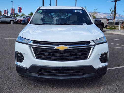 Summit White 2022 Chevrolet Traverse LS