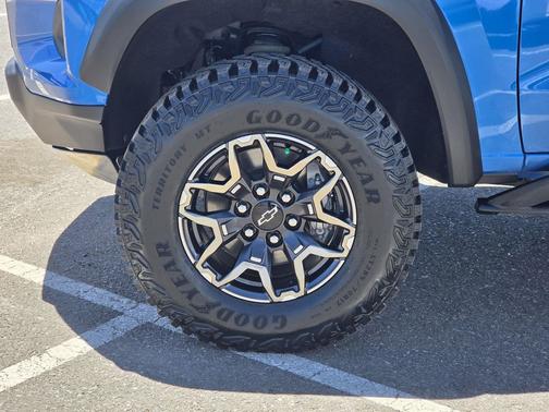 Glacier Blue Metallic 2023 Chevrolet Colorado ZR2