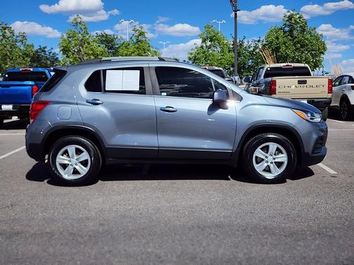 Satin Steel Metallic 2019 Chevrolet Trax LT