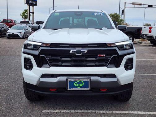 Summit White 2024 Chevrolet Colorado Z71