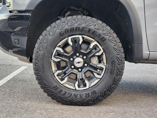 2024 Chevrolet Silverado 1500 ZR2