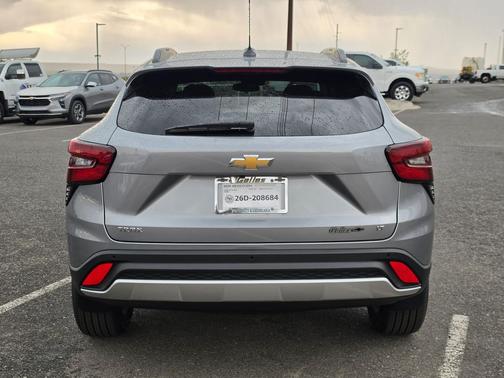 Sterling Gray Metallic 2026 Chevrolet Trax LT