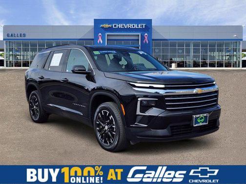 Mosaic Black Metallic 2025 Chevrolet Traverse LT