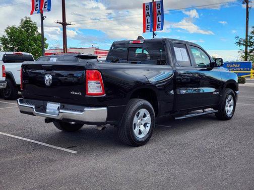 Diamond Black Crystal Pearlcoat 2023 RAM 1500 Big Horn/Lone Star