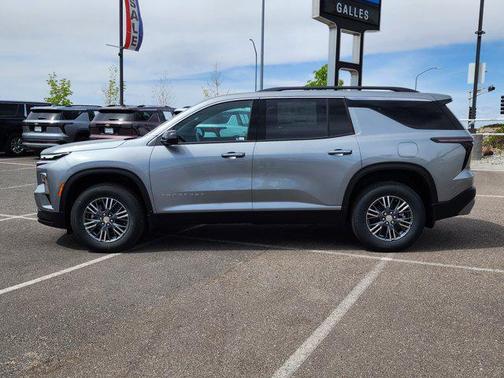 Sterling Gray Metallic 2026 Chevrolet Traverse LT