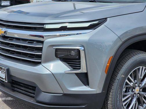 Sterling Gray Metallic 2026 Chevrolet Traverse LT