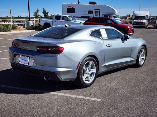 Sharkskin Metallic 2023 Chevrolet Camaro 2LT