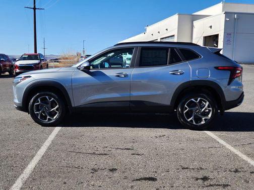 Sterling Gray Metallic 2026 Chevrolet Trax LT