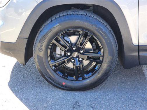 Sterling Metallic 2024 GMC Terrain AWD AT4