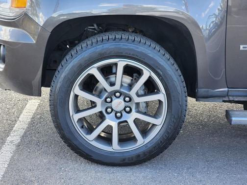 Smokey Quartz Metallic 2019 GMC Canyon Denali