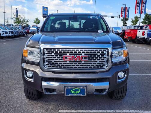 Smokey Quartz Metallic 2019 GMC Canyon Denali