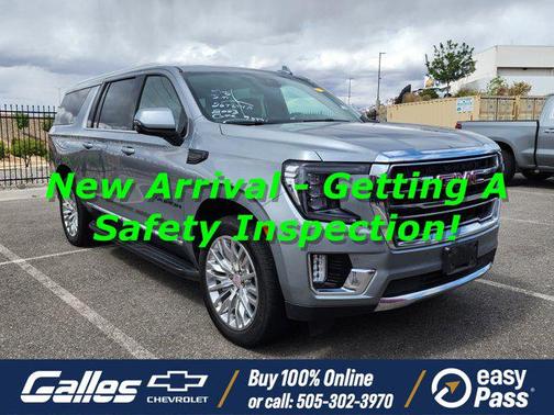 Sterling Metallic 2023 GMC Yukon XL SLT