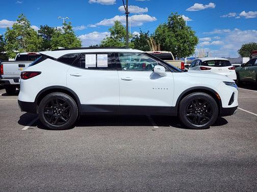 Summit White 2022 Chevrolet Blazer 2LT