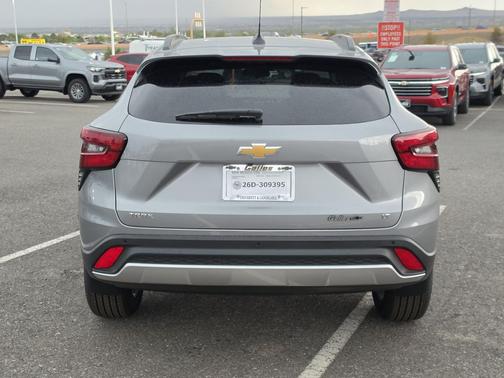 Sterling Gray Metallic 2026 Chevrolet Trax LT