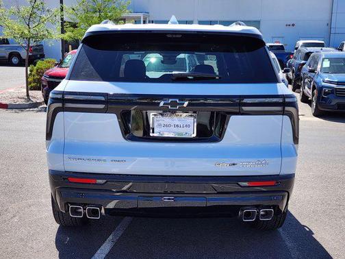 Polar White Tricoat 2026 Chevrolet Traverse High Country
