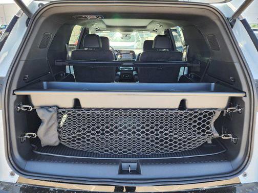 Polar White Tricoat 2026 Chevrolet Traverse High Country
