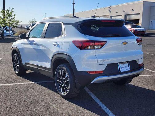 Summit White 2026 Chevrolet Trailblazer LT