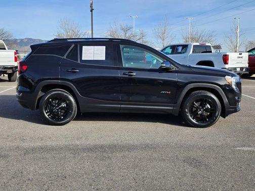 2024 GMC Terrain AWD AT4