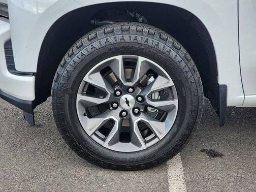 Summit White 2021 Chevrolet Silverado 1500 RST
