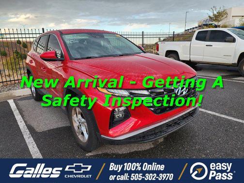 2023 Hyundai TUCSON SE