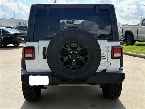 Bright White Clearcoat 2021 Jeep Wrangler Willys