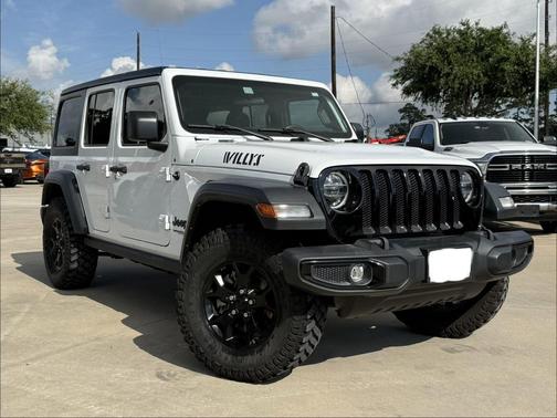Bright White Clearcoat 2021 Jeep Wrangler Willys