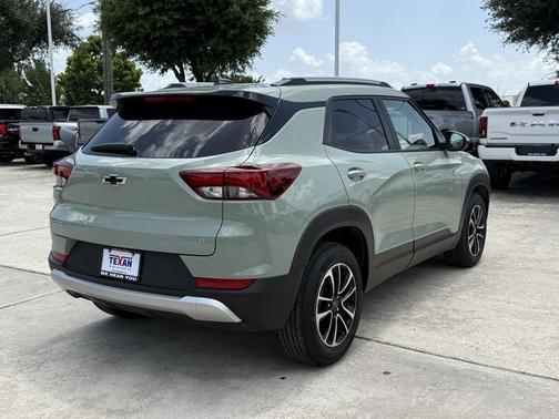 Cacti Green 2026 Chevrolet Trailblazer LT