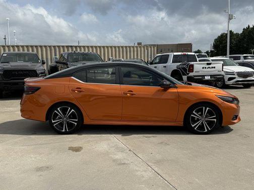 Monarch Orange Metallic/Super Black 2022 Nissan Sentra SR