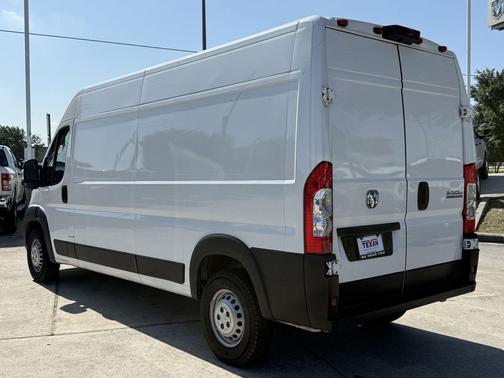 Bright White Clearcoat 2024 RAM ProMaster 2500 Tradesman