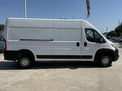 Bright White Clearcoat 2024 RAM ProMaster 2500 Tradesman