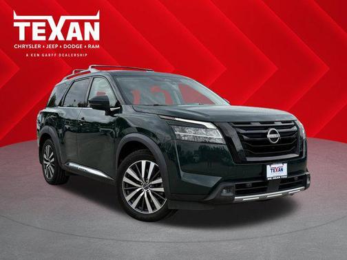 Obsidian Green Pearl 2022 Nissan Pathfinder Platinum 2WD
