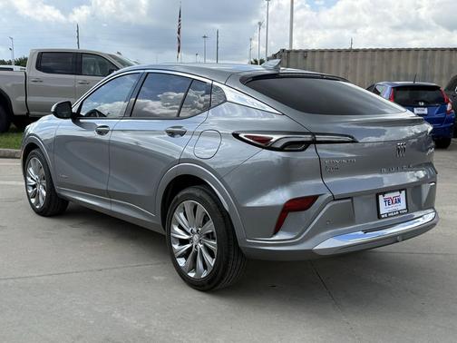 Moonstone Gray Metallic 2024 Buick Envista Avenir FWD