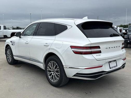 Uyuni White 2025 Genesis GV80 2.5T
