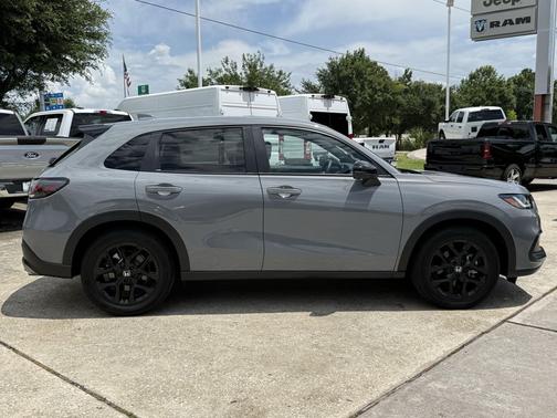Urban Gray Pearl 2025 Honda HR-V 2WD Sport