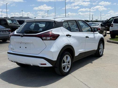 Fresh Powder 2024 Nissan Kicks S