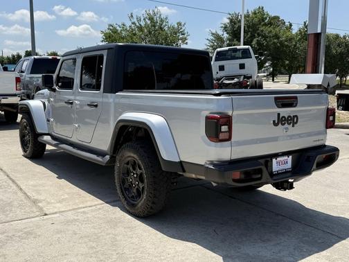 Silver Zynith Clearcoat 2023 Jeep Gladiator Texas Trail 4x4
