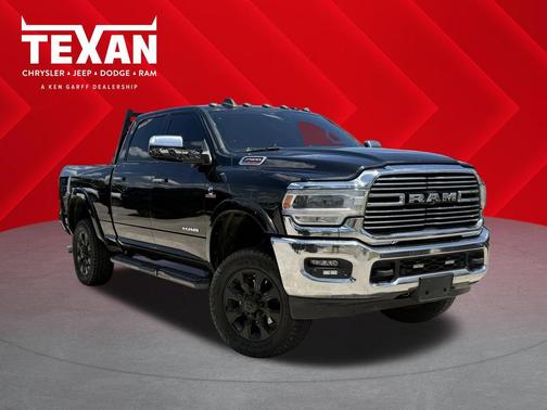Diamond Black Crystal Pearlcoat 2022 RAM 2500 Laramie Crew Cab 4x4 6'4' Box