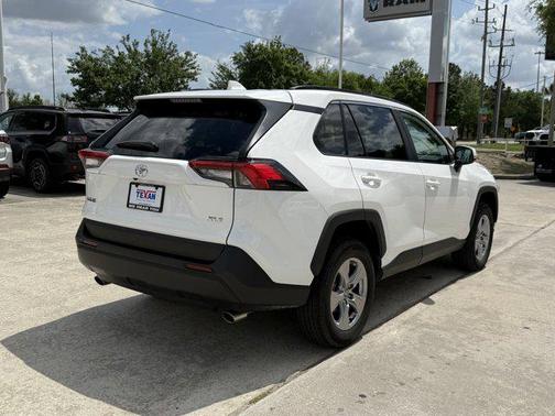 Ice Cap 2025 Toyota RAV4 XLE