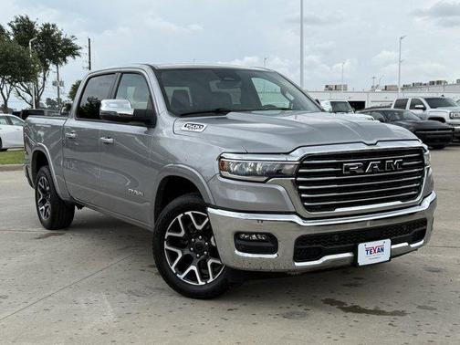 Billet Silver Metallic Clearcoat 2025 RAM 1500 Laramie