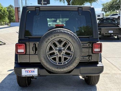 Black Clearcoat 2026 Jeep Wrangler Sport
