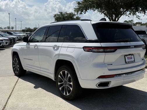 Bright White Clearcoat 2022 Jeep Grand Cherokee 4xe Overland