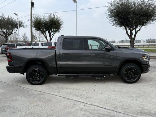 Granite Crystal Metallic Clearcoat 2019 RAM 1500 Rebel