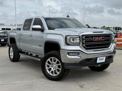 Quicksilver Metallic 2017 GMC Sierra 1500 SLE