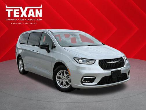 Silver Mist Clearcoat 2024 Chrysler Pacifica Touring L