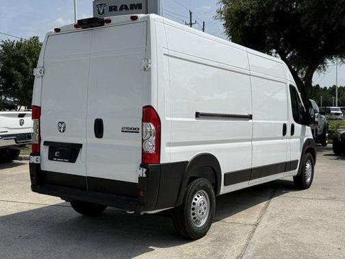 Bright White Clearcoat 2026 RAM ProMaster 2500 Tradesman