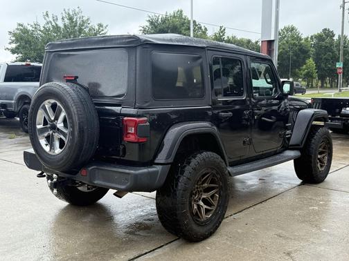 Black Clearcoat 2019 Jeep Wrangler Unlimited Sahara