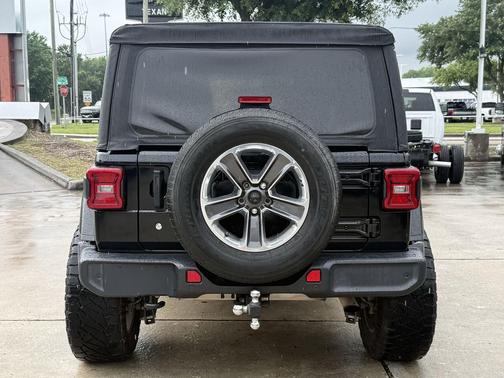 Black Clearcoat 2019 Jeep Wrangler Unlimited Sahara