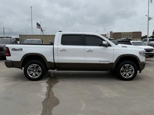 Ivory White Tri-Coat Pearlcoat 2020 RAM 1500 Longhorn